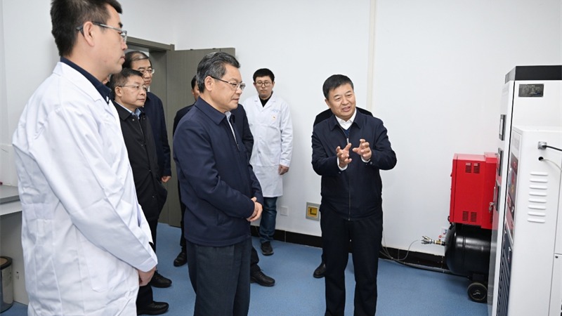 任振鶴在省地震局調研時強調不斷增強地震監測預警和安全保障能力更好維護人民群眾生命財產安全和社會大局穩定